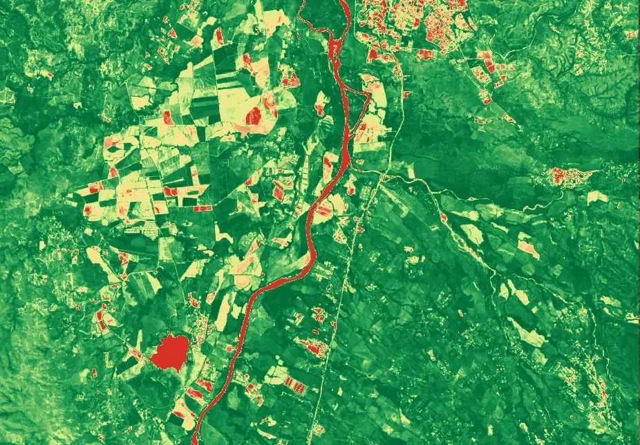 Imagen de NDVI en una zona de cultivos. Colores más verdes indican vegetación más densa. Colores claros representan escasa vegetación.